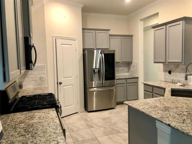 2923 Millstream Court, Dickinson, TX 77539