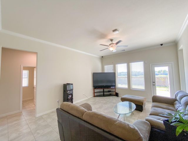 2923 Millstream Court, Dickinson, TX 77539