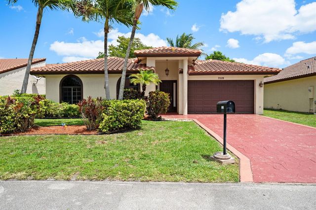 7039 Golf Pointe Circle, Tamarac, FL 33321