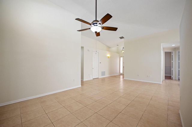 7039 Golf Pointe Circle, Tamarac, FL 33321