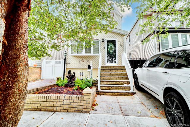 6510 80th Avenue, Glendale, NY 11385