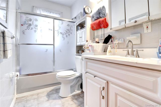 6510 80th Avenue, Glendale, NY 11385