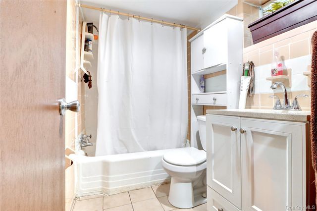 6510 80th Avenue, Glendale, NY 11385