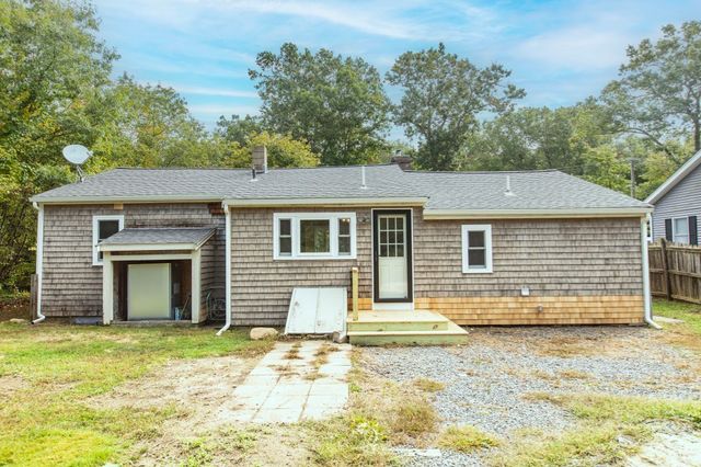 76 Roberts Rd, Bridgewater, MA 02324