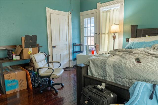 401 Hanover Street, Edna, TX 77957