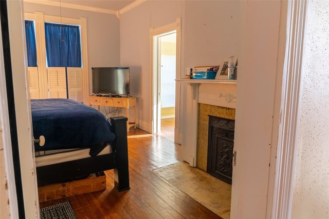 401 Hanover Street, Edna, TX 77957