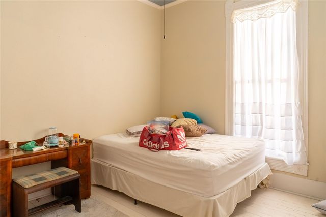 401 Hanover Street, Edna, TX 77957