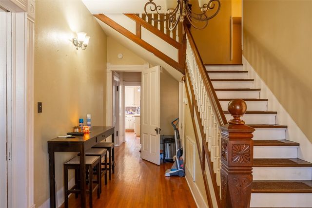 401 Hanover Street, Edna, TX 77957