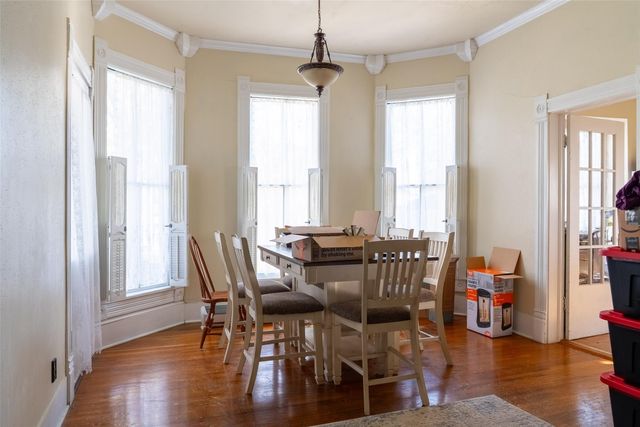 401 Hanover Street, Edna, TX 77957