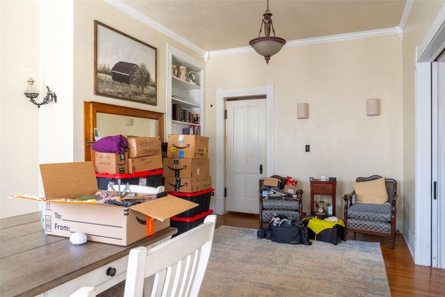 401 Hanover Street, Edna, TX 77957