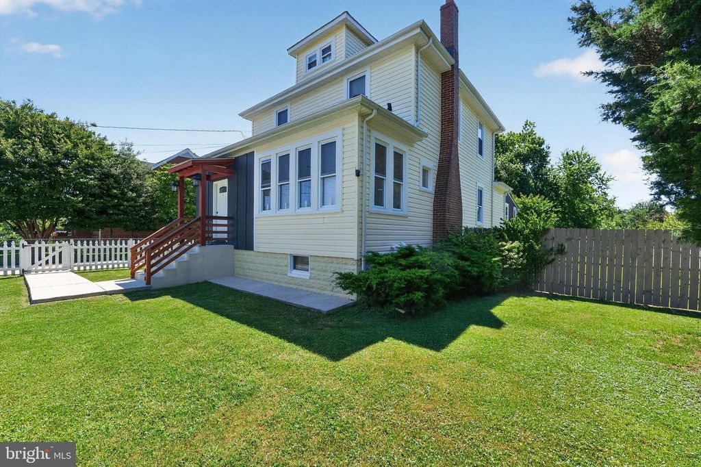 Image 29 of property listing at 311 TOWNSEND AVE, Baltimore, MD 21225