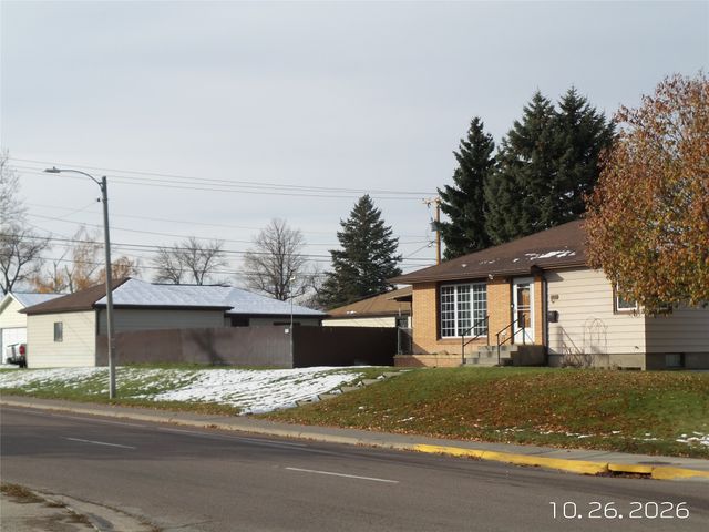 2426 8th Avenue S, Great Falls, MT 59405 property photo