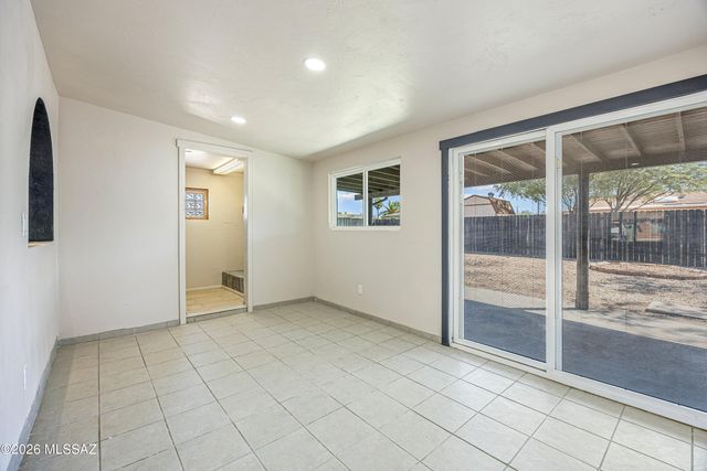 5844 E 34th Street, Tucson, AZ 85711