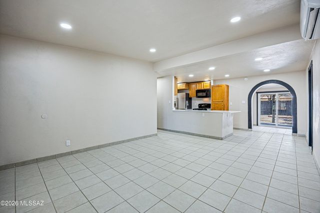 5844 E 34th Street, Tucson, AZ 85711