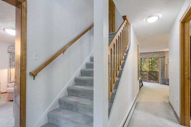 39 Hunter Drive, Derry, NH 03038