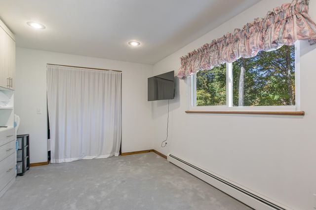 39 Hunter Drive, Derry, NH 03038