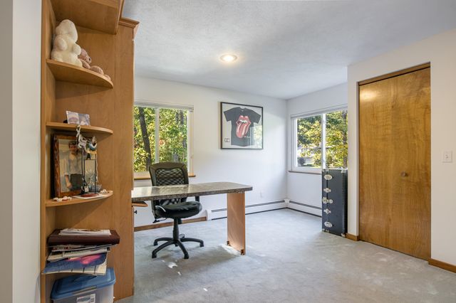 39 Hunter Drive, Derry, NH 03038