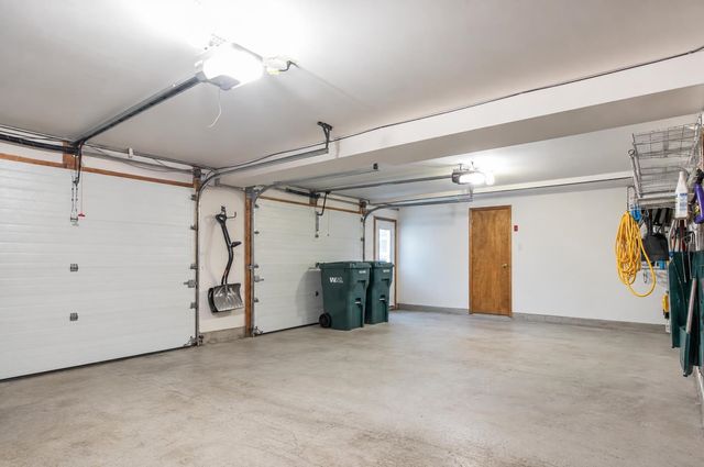 39 Hunter Drive, Derry, NH 03038