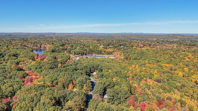 39 Hunter Drive, Derry, NH 03038