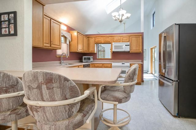 39 Hunter Drive, Derry, NH 03038