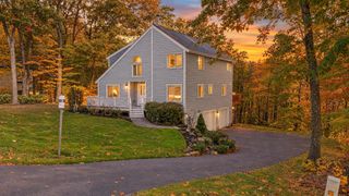 39 Hunter Drive, Derry, NH 03038