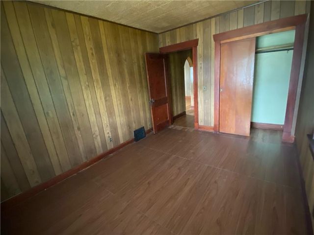 2701 Parallel Avenue, Kansas City, KS 66104