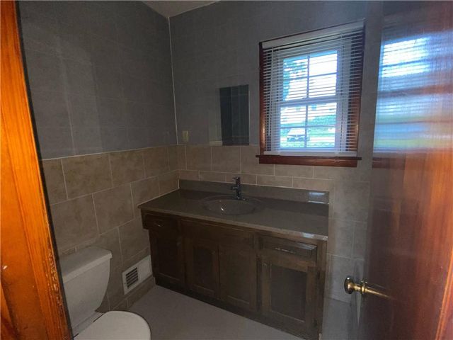 2701 Parallel Avenue, Kansas City, KS 66104