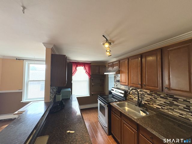 8 Erwin Place 2, New Britain, CT 06051