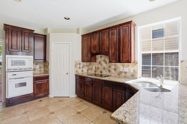 2421 Bowie Lane, Grapevine, TX 76051