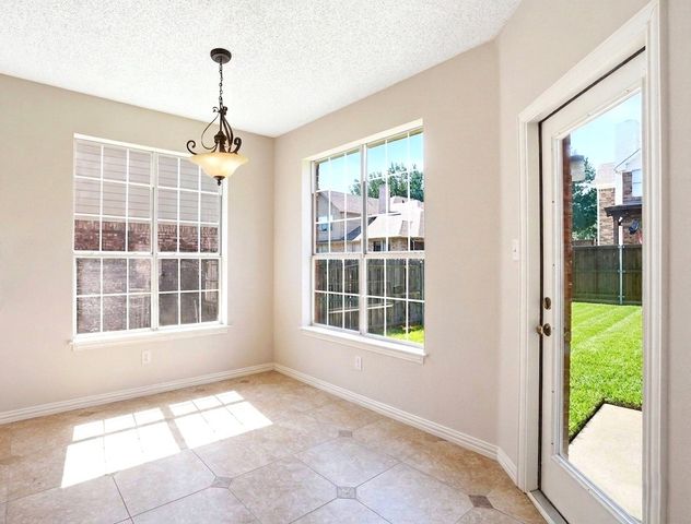 2421 Bowie Lane, Grapevine, TX 76051