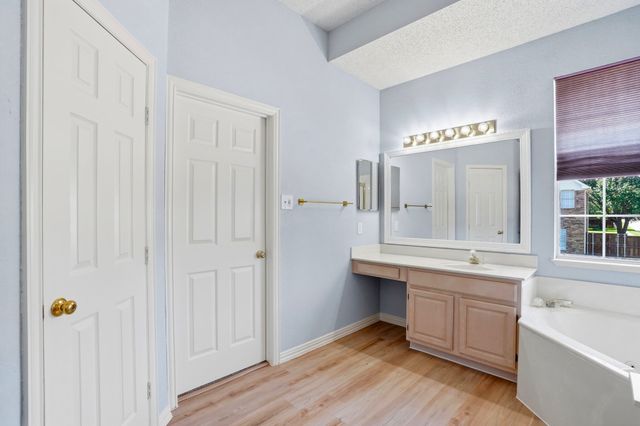 2421 Bowie Lane, Grapevine, TX 76051