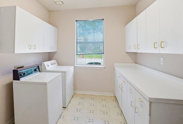 2421 Bowie Lane, Grapevine, TX 76051