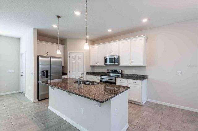 5072 AVALON PARK BOULEVARD, Wesley Chapel, FL 33545
