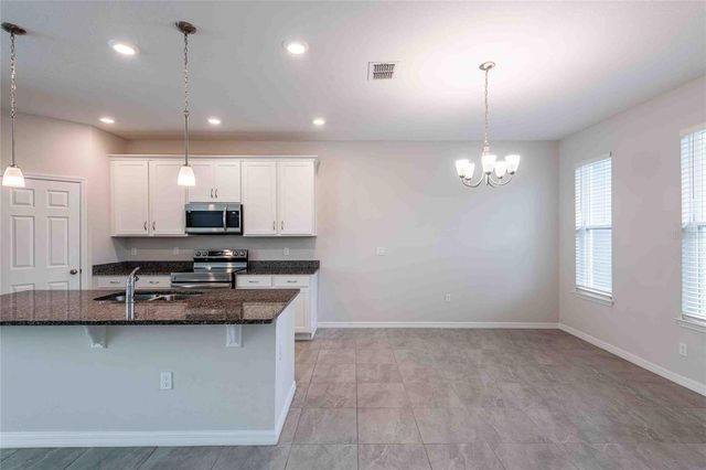 5072 AVALON PARK BOULEVARD, Wesley Chapel, FL 33545