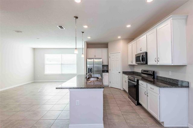 5072 AVALON PARK BOULEVARD, Wesley Chapel, FL 33545