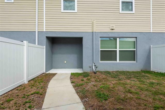 5072 AVALON PARK BOULEVARD, Wesley Chapel, FL 33545