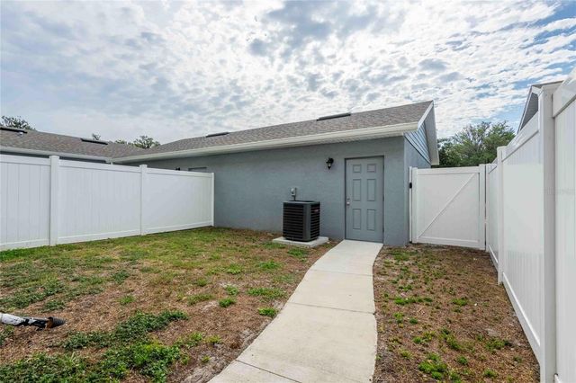 5072 AVALON PARK BOULEVARD, Wesley Chapel, FL 33545