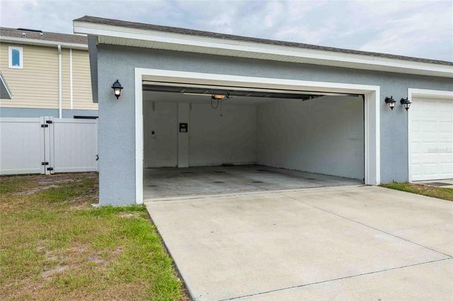 5072 AVALON PARK BOULEVARD, Wesley Chapel, FL 33545