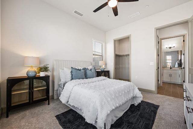 11170 N Via Ravenna Drive, Fresno, CA 93730