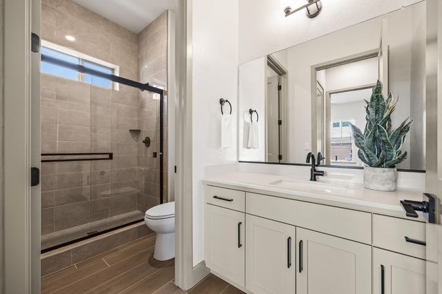 11170 N Via Ravenna Drive, Fresno, CA 93730