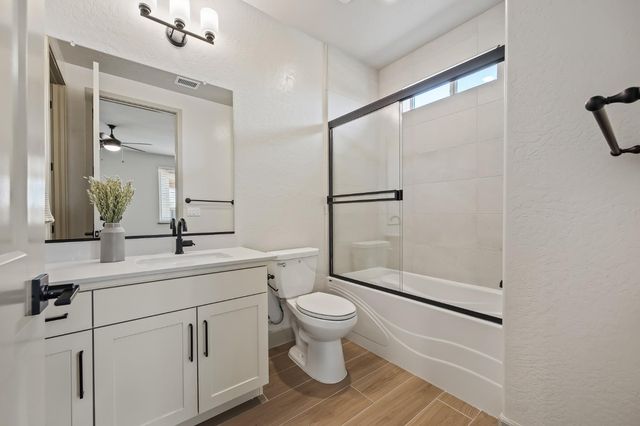 11170 N Via Ravenna Drive, Fresno, CA 93730