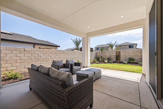 11170 N Via Ravenna Drive, Fresno, CA 93730