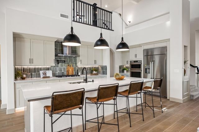 11170 N Via Ravenna Drive, Fresno, CA 93730