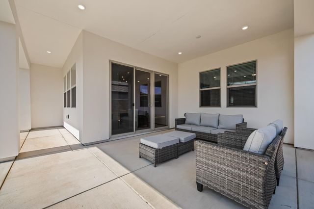 11170 N Via Ravenna Drive, Fresno, CA 93730