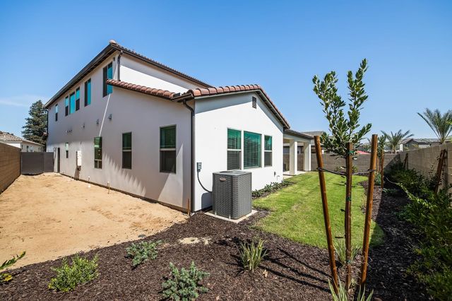 11170 N Via Ravenna Drive, Fresno, CA 93730