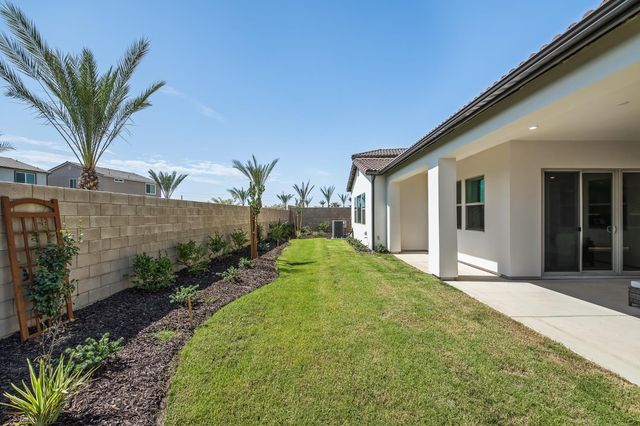 11170 N Via Ravenna Drive, Fresno, CA 93730