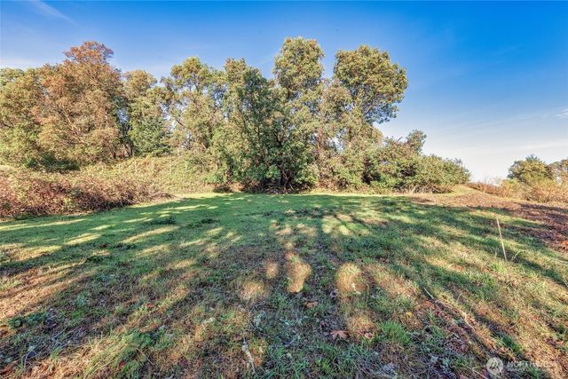 27430 90th Avenue SW, Vashon, WA 98070