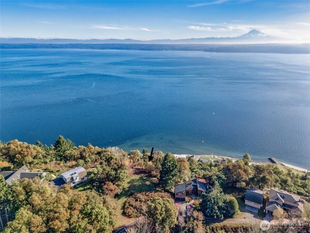 27430 90th Avenue SW, Vashon, WA 98070