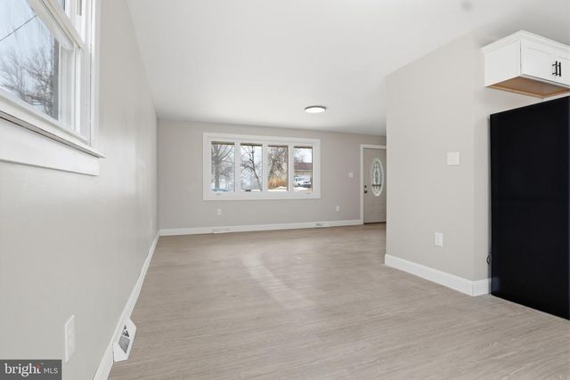 810 JEFFERSON LN, Red Lion, PA 17356