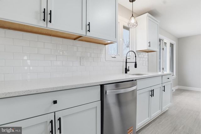 810 JEFFERSON LN, Red Lion, PA 17356